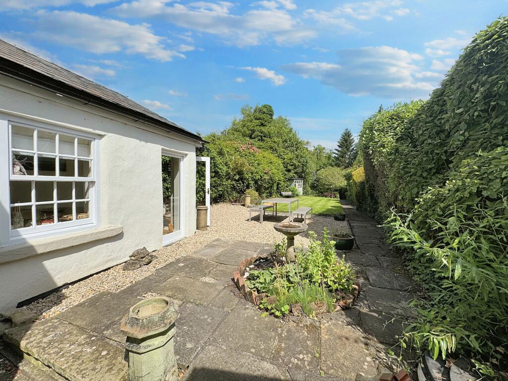 Additional property image - Old Elvet, Durham, County Durham, DH1 3HN