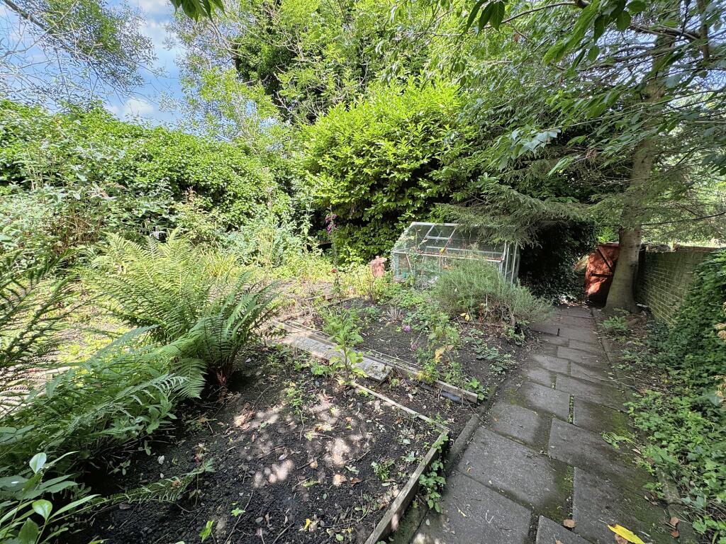Additional property image - Old Elvet, Durham, County Durham, DH1 3HN