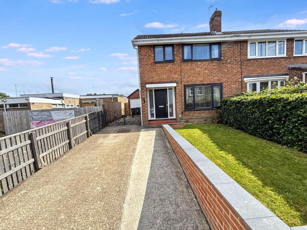 3 bedroom semi-detached house
