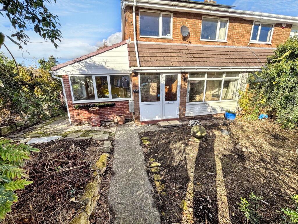 Main image of property: Moor Crescent, Gilesgate, Durham, Durham, DH1 1DL