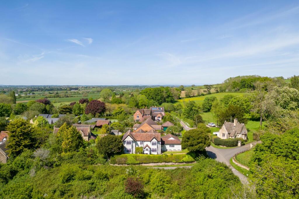 5 bedroom detached house for sale in Bredons Norton, Gloucestershire, GL20