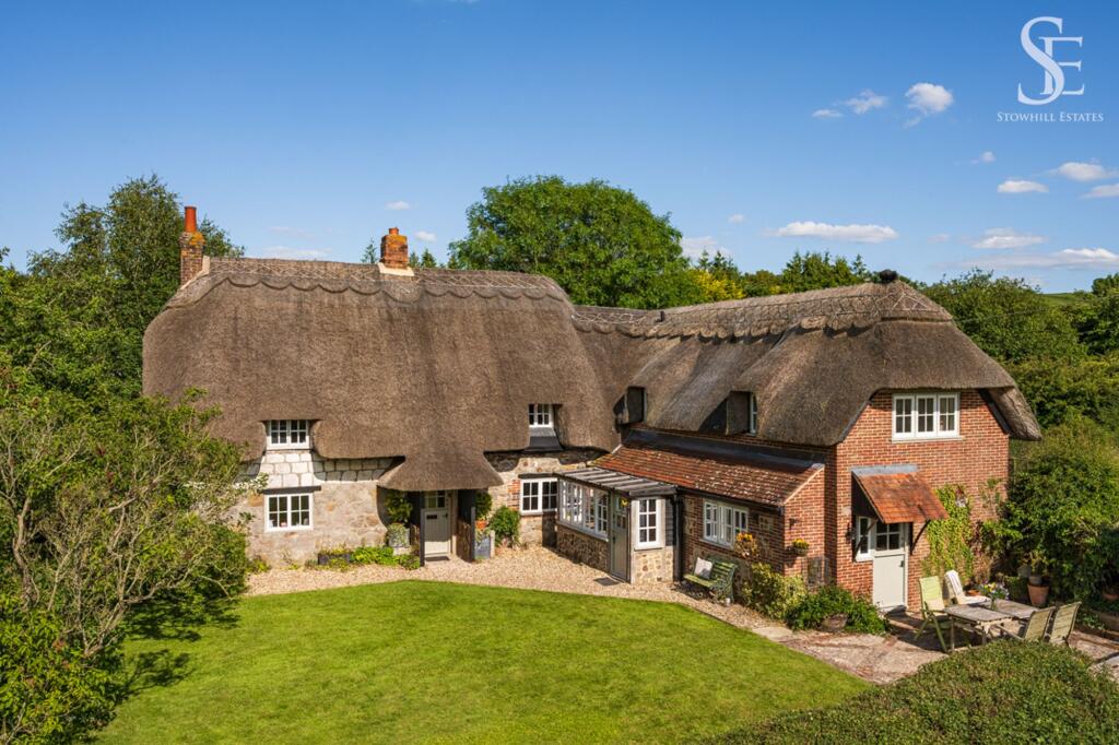 Main image of property: Badgers Rest, 2 Hallam Southend, Ogbourne St. George