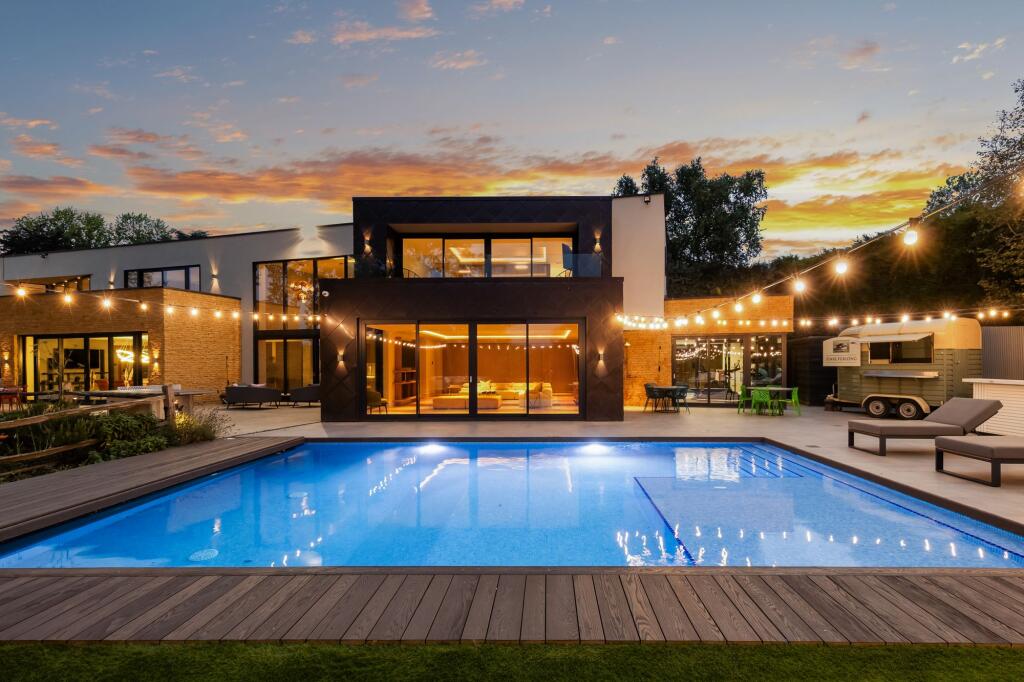 Main image of property: Battledown, Cheltenham