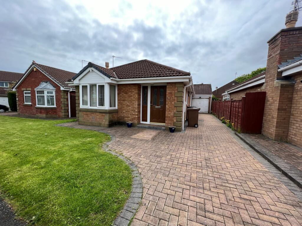 2 bedroom bungalow for sale in Cranham Close, Killingworth, Newcastle