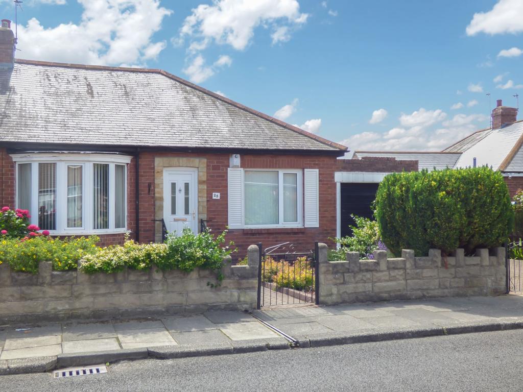 2 bedroom bungalow for sale in Firtree Crescent, Forest Hall, Newcastle