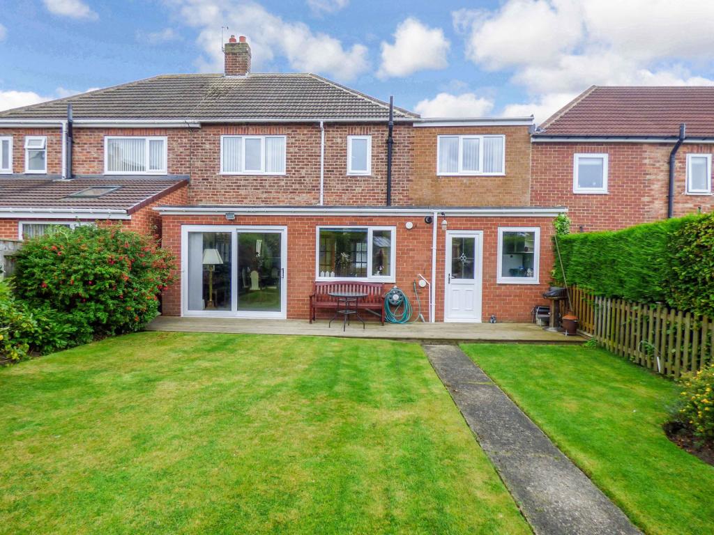 4 bedroom semidetached house for sale in Northfield Drive, West Moor