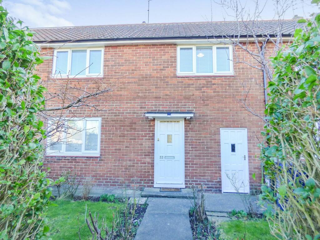3 bedroom terraced house for rent in Kinross Drive, Kenton, Newcastle