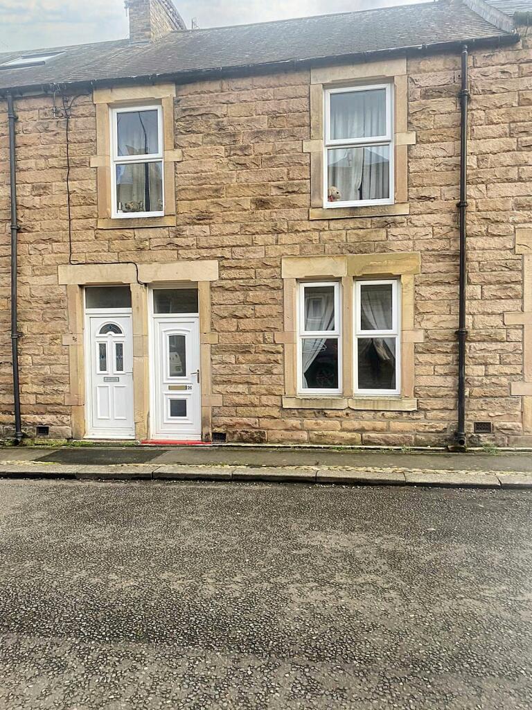 2 bedroom ground floor flat for sale in Kingsgate Terrace