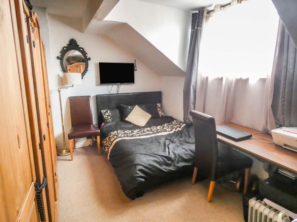 Additional property image - Seymour Terrace, Easington Lane, Houghton Le Spring, Tyne and Wear, DH5 0JE