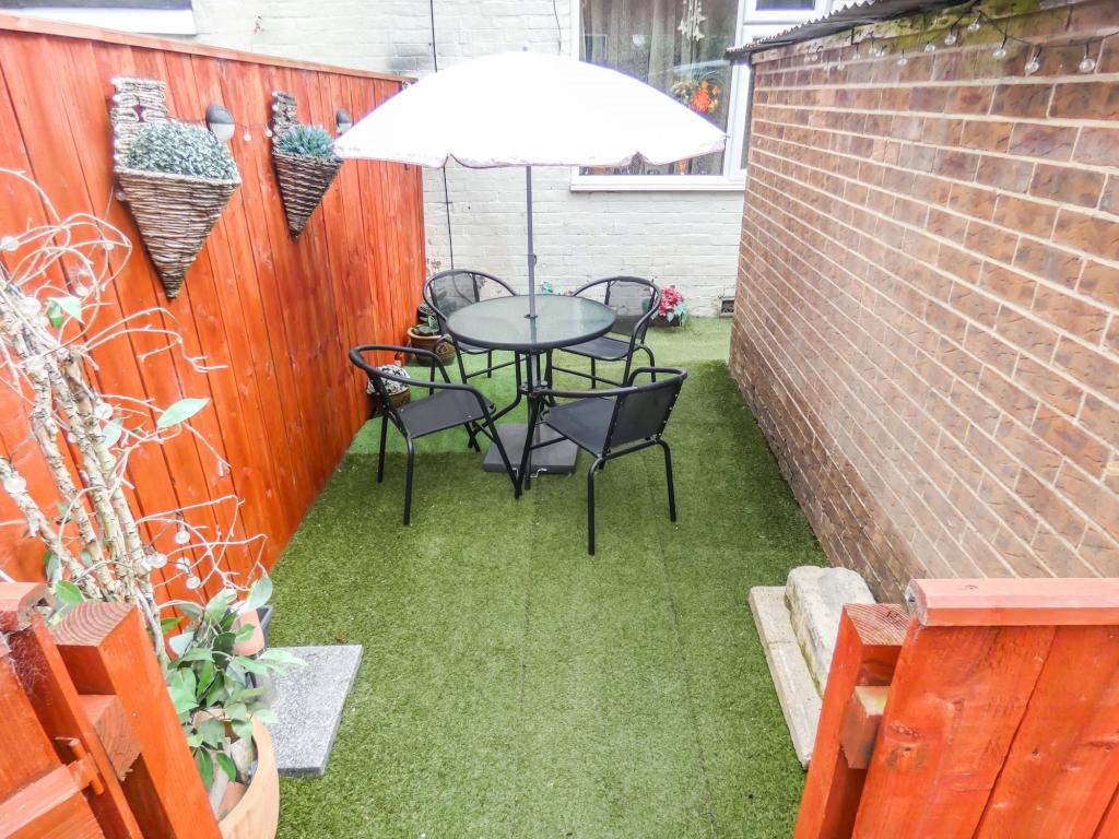 Additional property image - Seymour Terrace, Easington Lane, Houghton Le Spring, Tyne and Wear, DH5 0JE