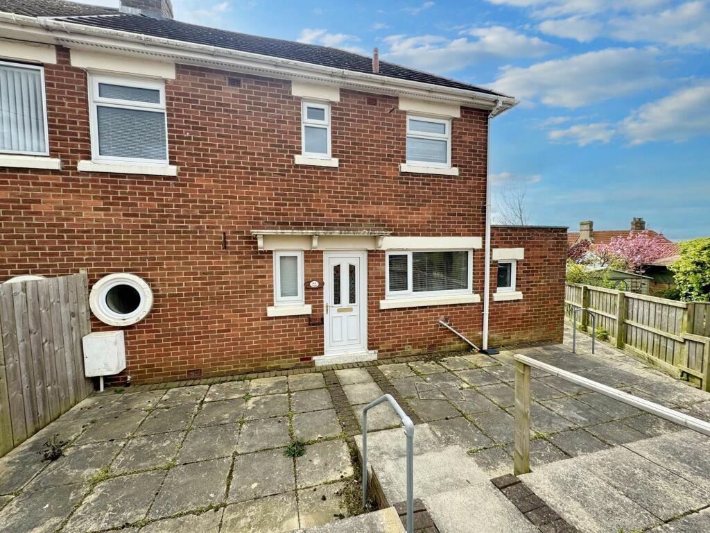 2 bedroom semidetached house for sale in Cathedral View, Newbottle