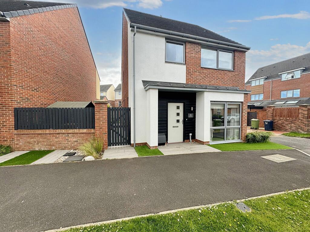 4 bedroom detached house for sale in Whitworth Park Drive, Elba Park
