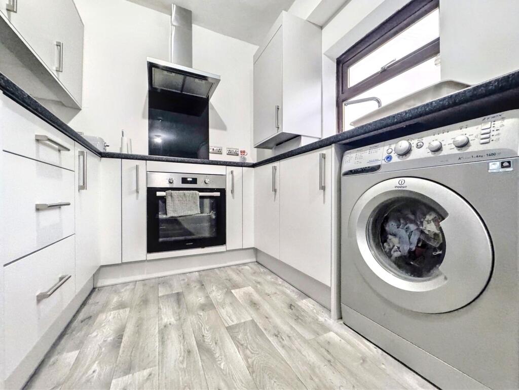 Additional property image - Eppleton Row, Hetton-le-Hole, Houghton Le Spring, Tyne and Wear, DH5 9DS
