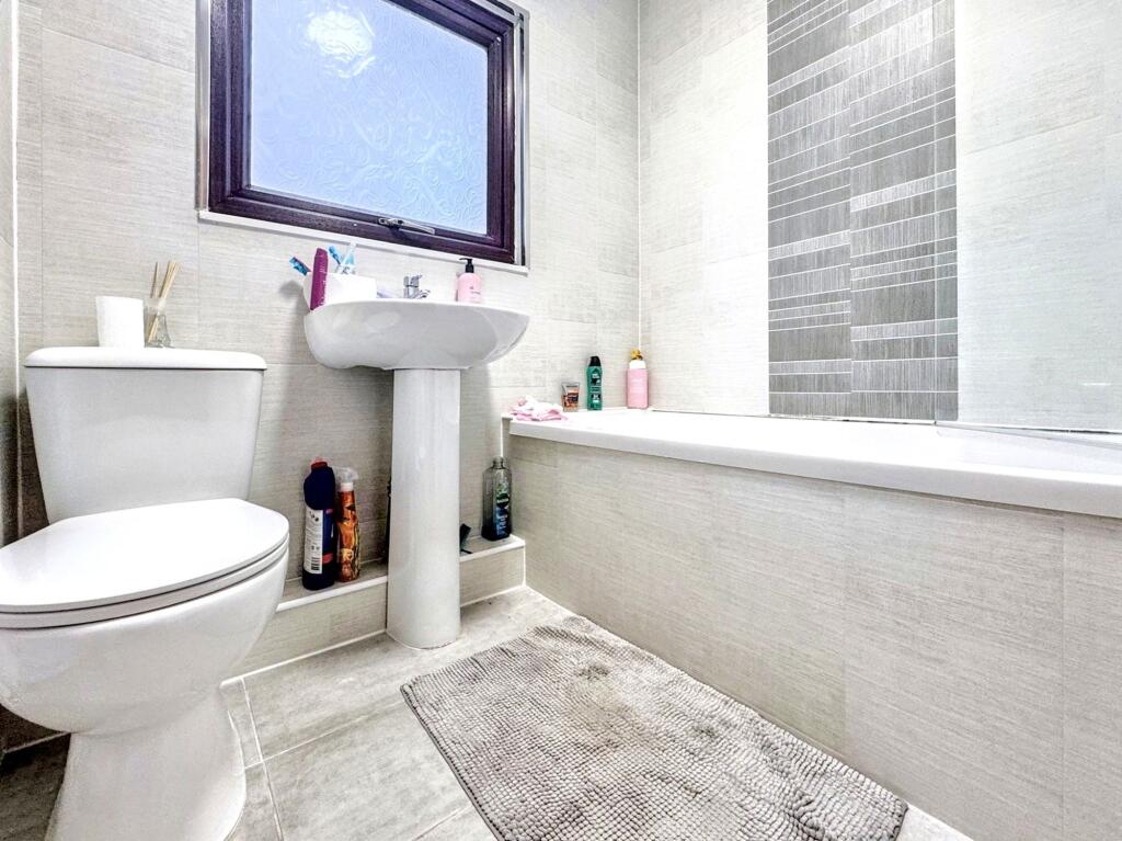 Additional property image - Eppleton Row, Hetton-le-Hole, Houghton Le Spring, Tyne and Wear, DH5 9DS