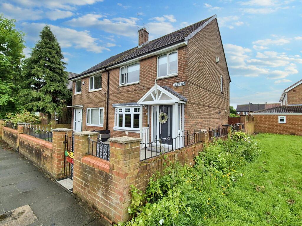 3 bedroom semidetached house for sale in Glenside, Hedworth, Jarrow