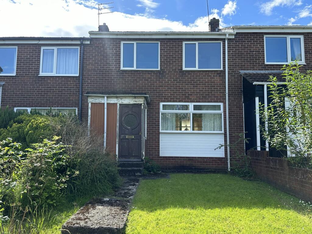 3 bedroom terraced house for sale in Hedworth Lane, Jarrow, Tyne and