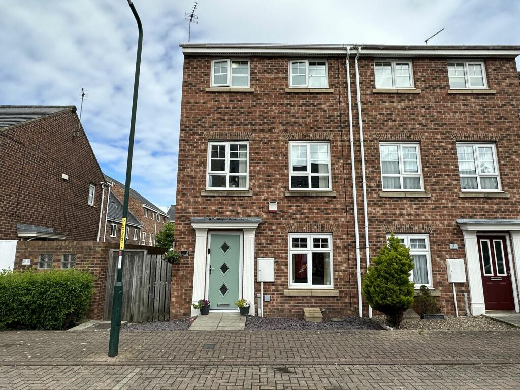 4 bedroom town house for sale in Market Walk, Jarrow, Tyne and Wear