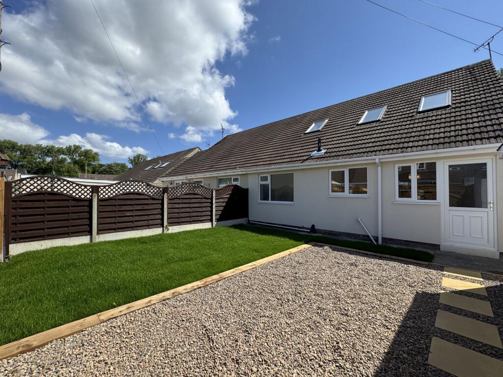 4 bedroom semi-detached bungalow