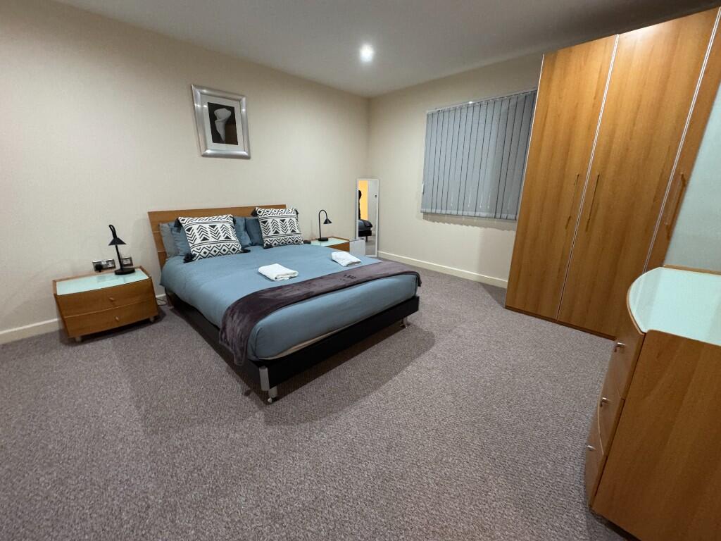 Additional property image - THe Glasshouse, 3 Canal Square, B16 8FL