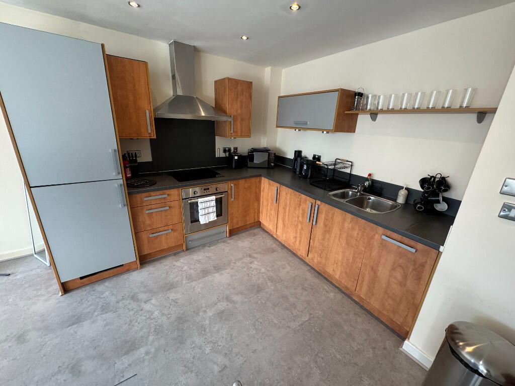 Additional property image - THe Glasshouse, 3 Canal Square, B16 8FL