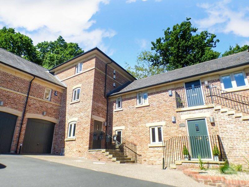 2 bedroom flat for sale in Hartford Hall Estate, Bedlington