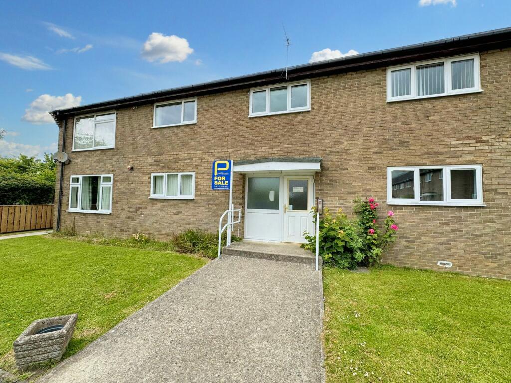 2 bedroom flat for sale in Beechlea, Stannington, Morpeth