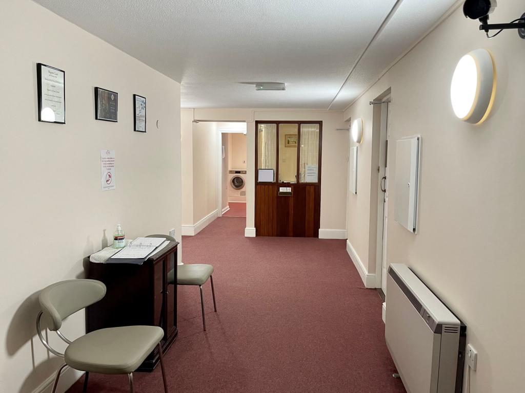 1 bedroom flat for sale in West Street, Gravesend, Kent, DA11 0BT, DA11