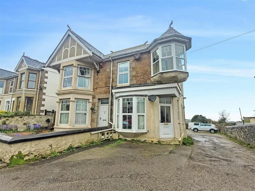 1 bedroom flat for sale in 101 Mount Ambrose, Redruth, Cornwall, TR15 1NR, TR15