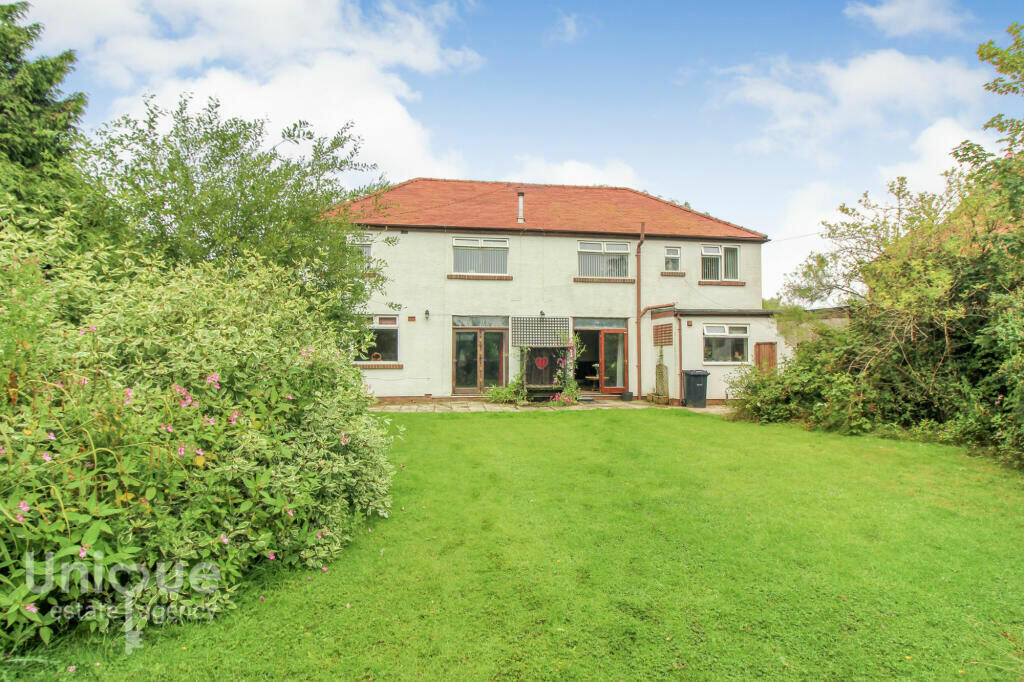 5 bedroom detached house for sale in Division Lane, Blackpool