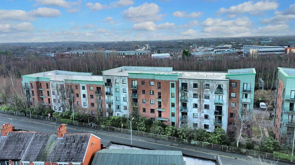 2 bedroom flat for sale in Lower Hall Street, St. Helens, Merseyside