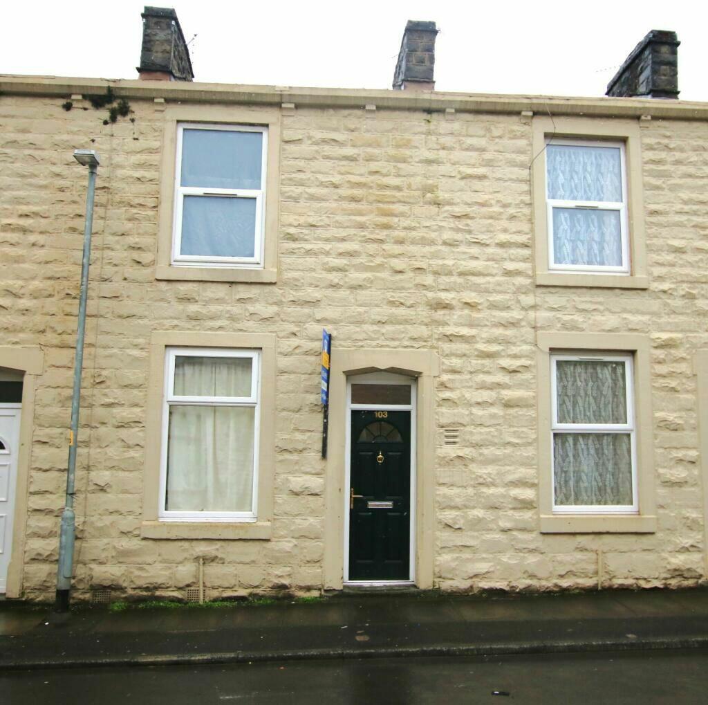 2 bedroom terraced house for sale in Spring Street, Rishton, Blackburn