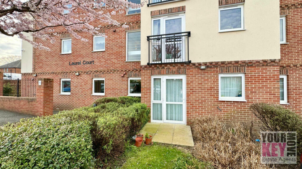 1 bedroom flat for sale in Stanley Road, Folkestone, Kent, CT19 4RL, CT19