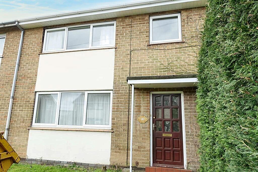 3 bedroom terraced house for sale in Moor View, Branton, Doncaster