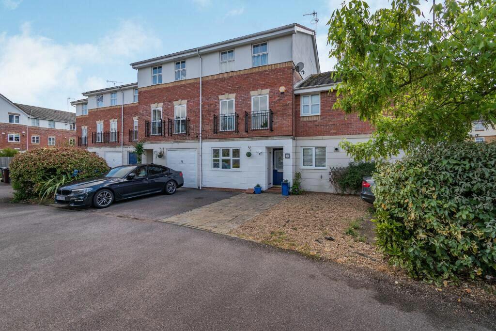 Main image of property: Evensyde, Watford, Hertfordshire, WD18 8WQ