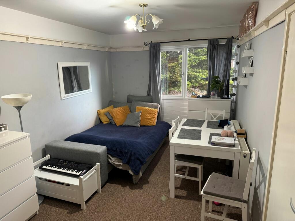 Additional property image - Glenlee Road, Lidget Green, Bradford, West Yorkshire, BD7 2QA