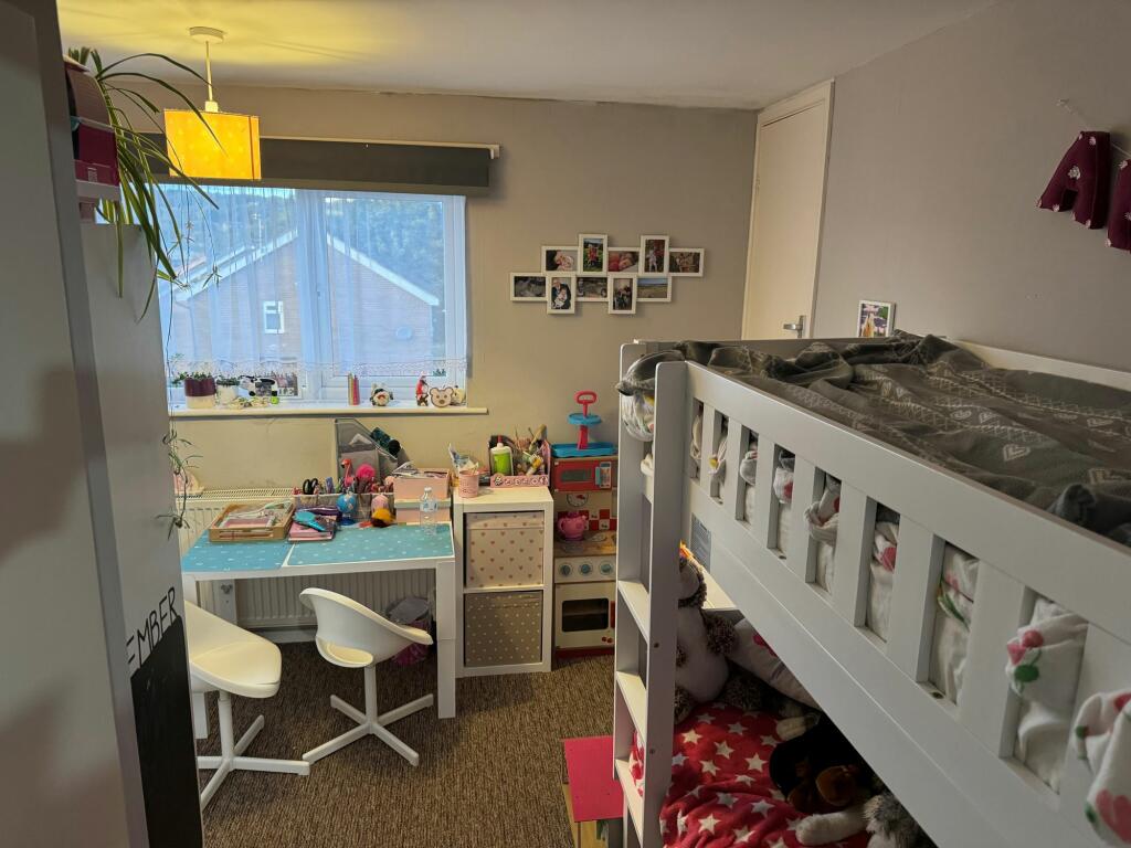 Additional property image - Glenlee Road, Lidget Green, Bradford, West Yorkshire, BD7 2QA
