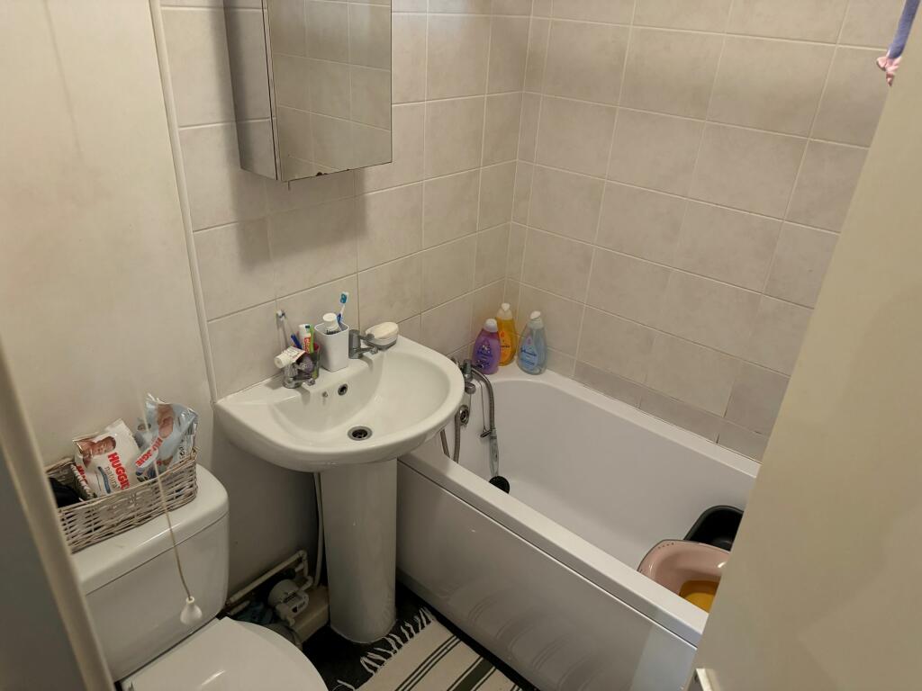 Additional property image - Glenlee Road, Lidget Green, Bradford, West Yorkshire, BD7 2QA