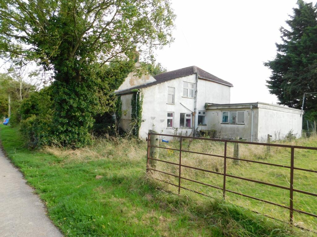 3 bedroom detached house for sale in Marsh Road, Orby, Skegness