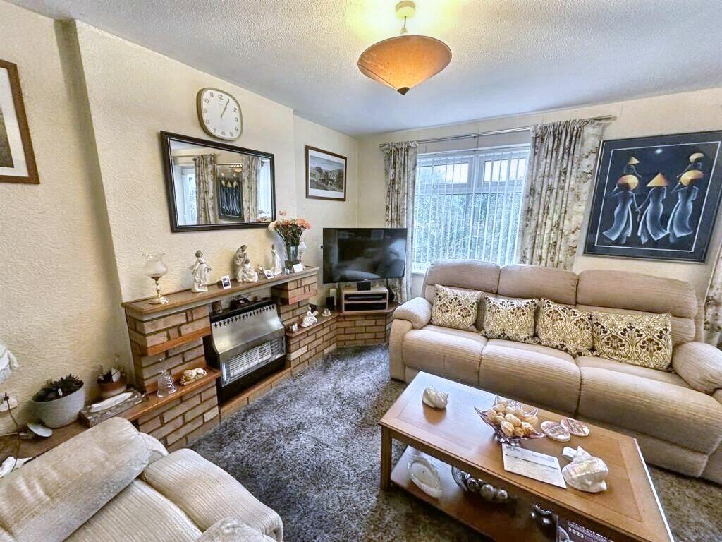 Additional property image - Ullswater Drive, Bradford, West Yorkshire, BD6 2TE