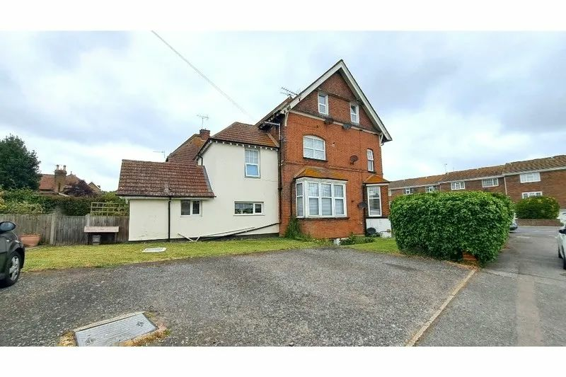 Additional property image - Westgate Bay Avenue, Westgate-on-Sea, Kent, CT8 8AH