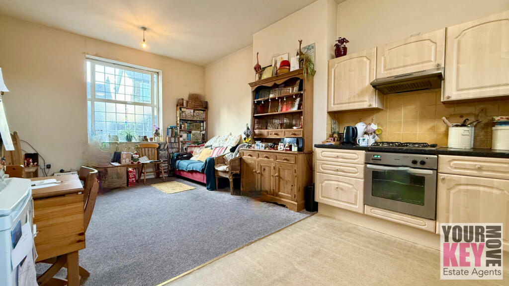 Additional property image - Tower Street, Dover, Kent, CT17 0AW
