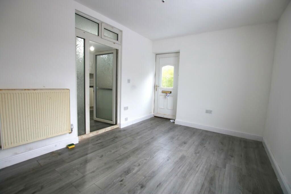 Additional property image - Brantwood Avenue, Blackburn, Lancashire, BB1 3LZ