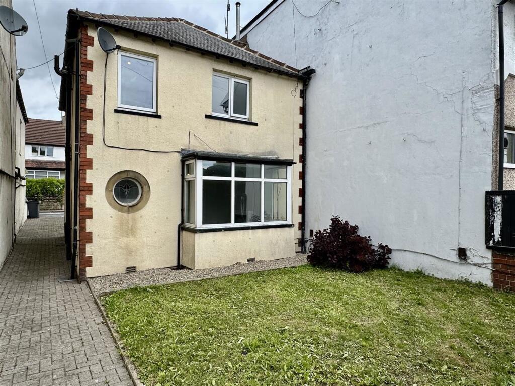 Main image of property: Bradford Road, Riddlesden, Keighley, West Yorkshire, BD21 4EZ