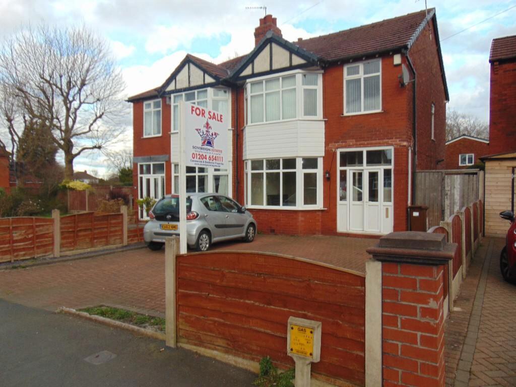 Main image of property: Dialstone Lane, Stockport, Greater Manchester, SK2 6AP