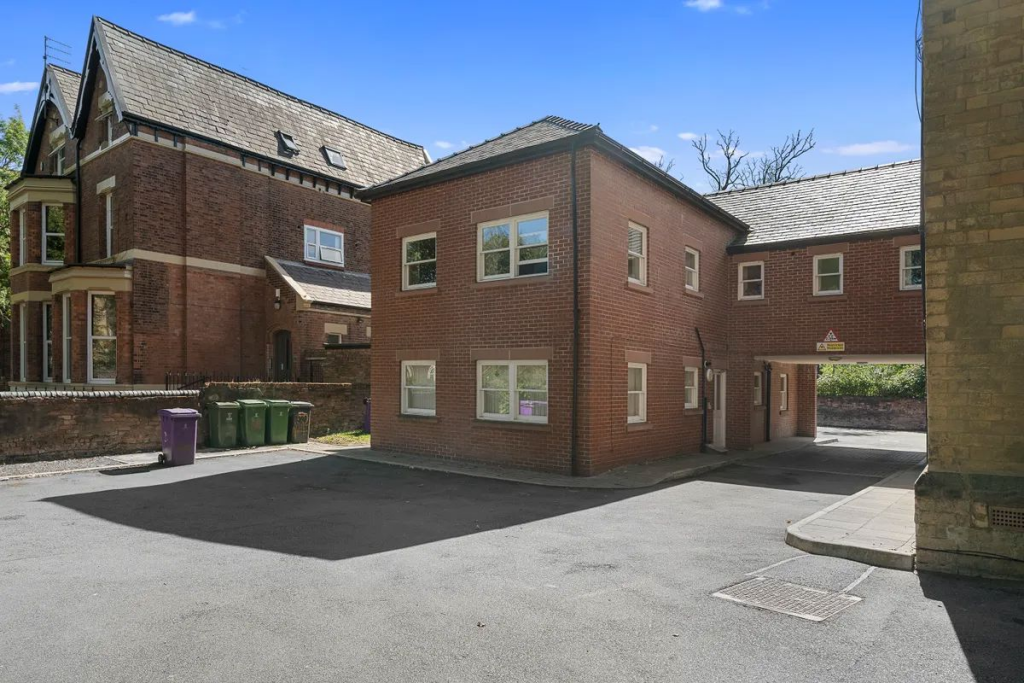 Main image of property: 2a Linnet Lane, Sefton Park, Liverpool, Merseyside, L17 3BG