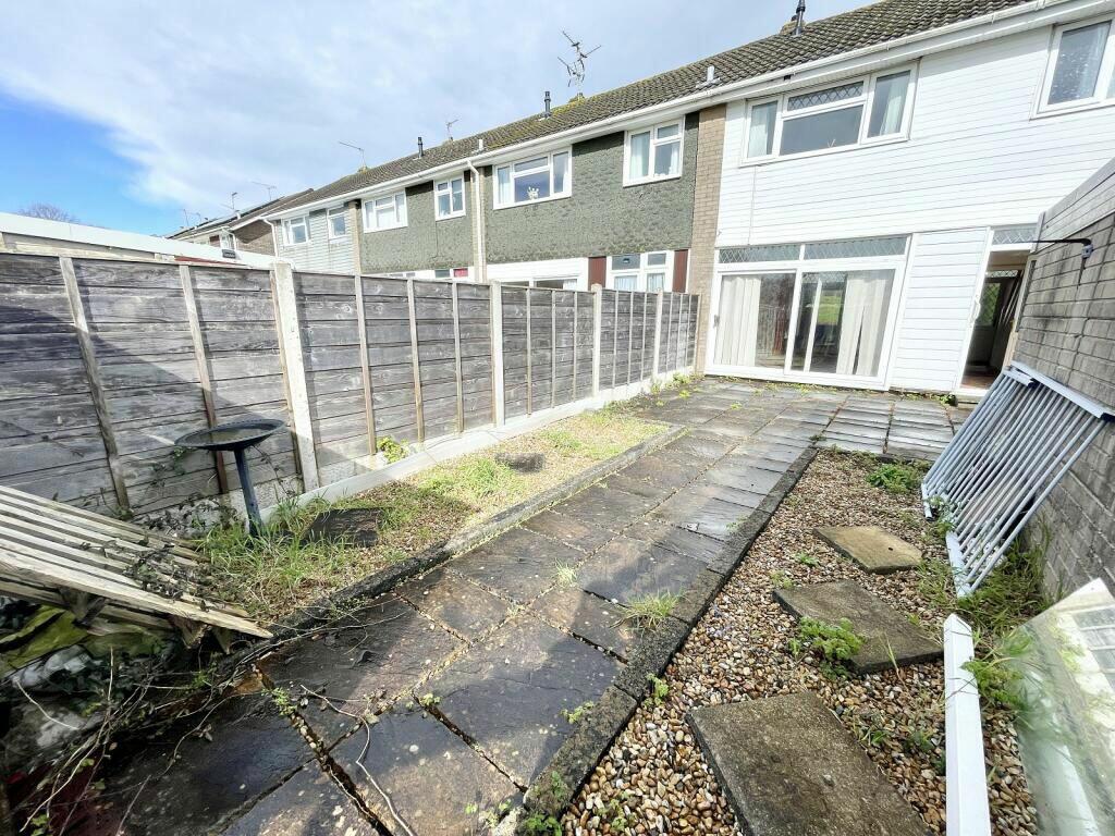 3 bedroom terraced house for sale in Longfellow Road, Caldicot, Sir