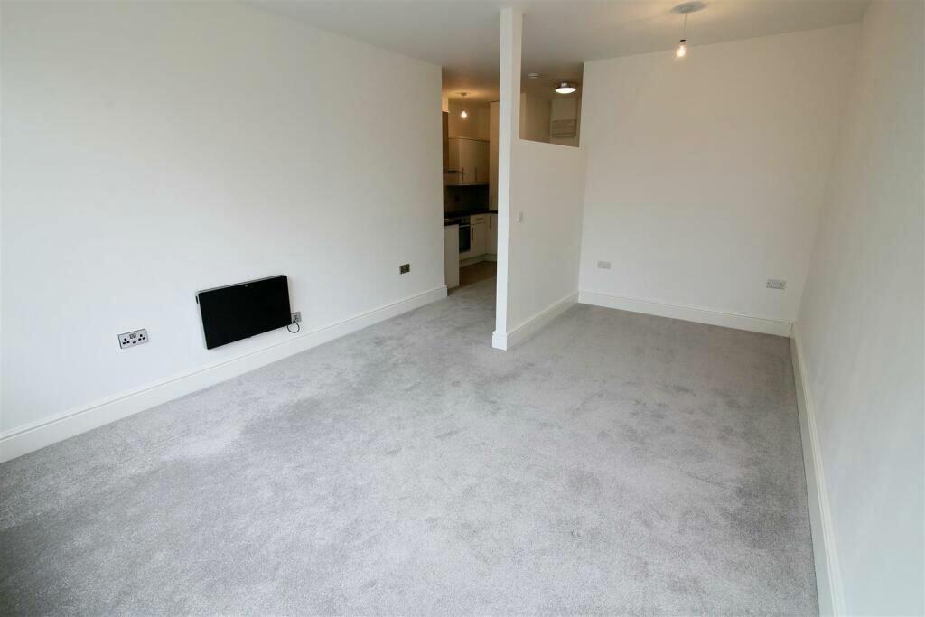 Additional property image - Symington House, Market Street, Rugby, Warwickshire, CV21 3DQ