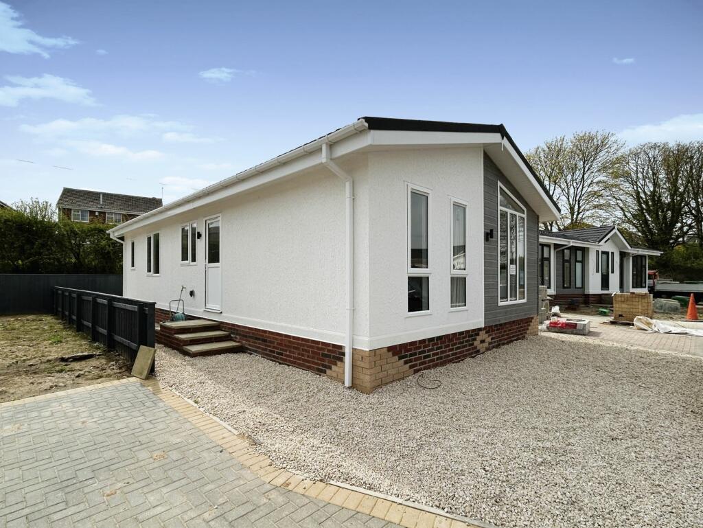 2 bedroom bungalow for sale in Easington Road, Hartlepool, Durham, TS24