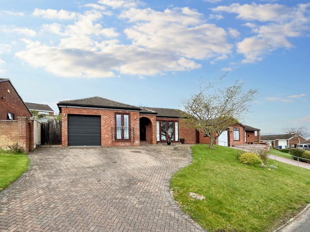 2 bedroom bungalow for sale in Elsdon Close, Oakerside , Peterlee
