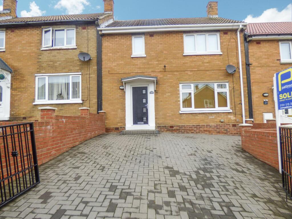 3 bedroom terraced house for rent in Basingstoke Road, Peterlee, Durham